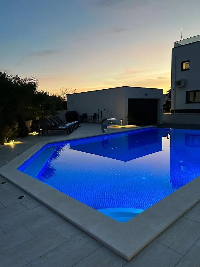 Holiday Luxury Resort Sundance Trogir 0*,