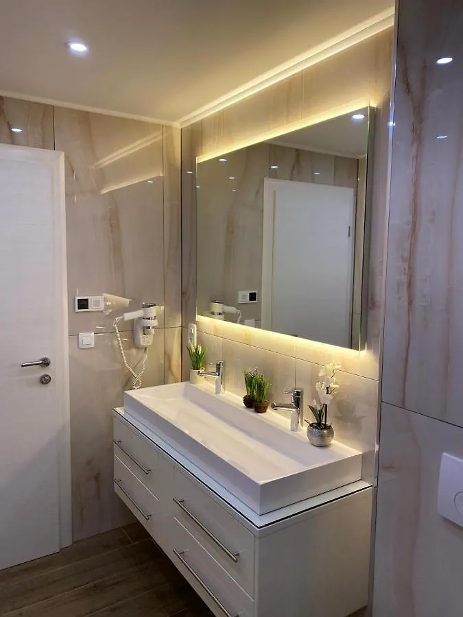 Villa Holiday Luxury Resort Sundance Trogir Kroatien